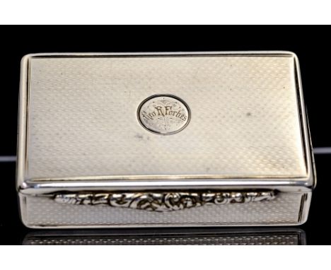 A Victorian Scottish silver snuff box, rectangular shaped with engine turned the cover with circular cartouche engraved: Geo 