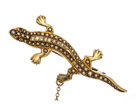 An Edwardian diamond, pearl and garnet lizard brooch, the body set with seed pearls and small old cut and eight cut diamonds,