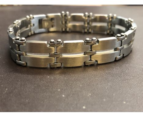 Titanium men's bracelet 
