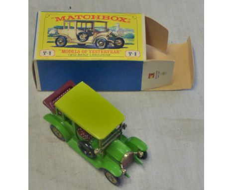 Matchbox - Y3-2 1911 Benz Limousine, light green body "Chartreuse" yellow roof, mint and boxed