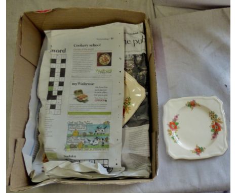 Plates (4) and serving plate (4) Vintage Alfred Meakin, England, in good condition
