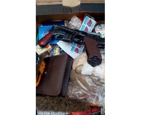 Mixed Box to include two Vintage Kids Guns