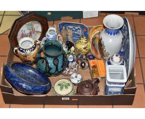 A BOX OF CHINESE AND JAPANESE CERAMICS to include a quantity of cloisonne items comprising a shallow bowl with a brass rim, d