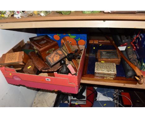 TWO BOXES AND LOOSE VINTAGE TREEN AND SIMILAR to include a Japanese gilded lacquer box with a red interior, a carved Squamish
