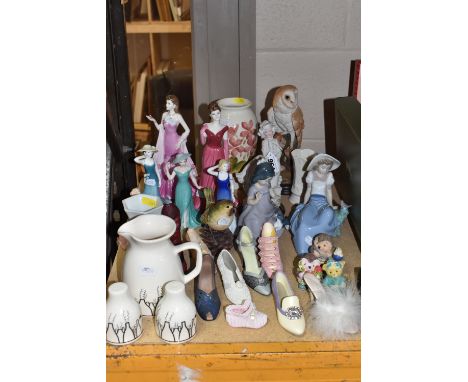 A GROUP OF CERAMICS to include three pieces of Sculpta Ceramics 'Stoke on Trent' comprising a milk jug and two shakers, two N
