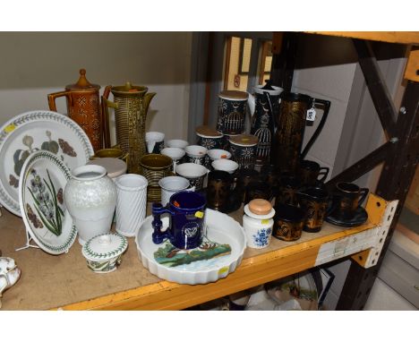 A COLLECTION OF PORTMEIRION POTTERY COFFEE WARE, comprising a 'Magic City' design coffee pot, milk jug (chipped), sugar bowl,