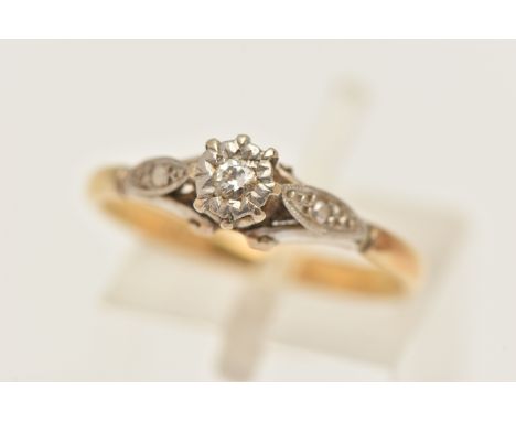 A DIAMOND SINGLE STONE RING, set with a round brilliant cut diamond, to the raised white metal shoulders and plain polished y