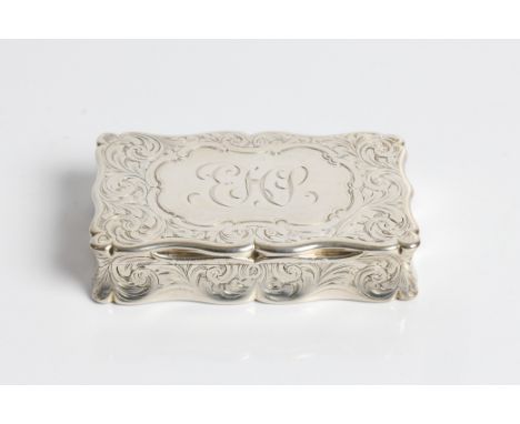 A Victorian snuff box with marks for Birmingham 1852 and maker Edward Smith, approx. weight 78.18gms. Important: Online viewi