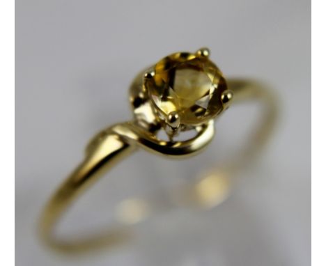 9ct gold citrine ring, size O