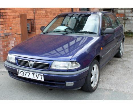 Vauxhall Astra 1.4LS, 1997, 77,000 miles, central locking, sunroof, new stereo, MOT July 2015, good runner, used daily.