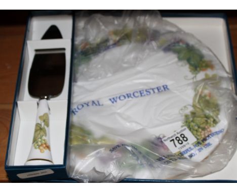 Boxed Royal Worcester plate in Vine Harvest design with boxed cake server