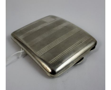 Large silver Art Deco cigarette case with engine turned decoration, hallmarked Birmingham 1931, 147g