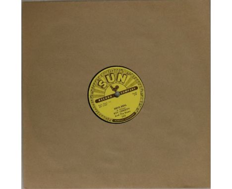 SUN 265 - ROY ORBISON - DEVIL DOLL/SWEET AND EASY TO LOVE - Roy Orbison back with a ang with his Roses on Sun 265 - this the 