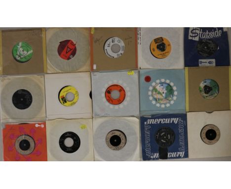 SOUL 45s - Another fab collection of around 120 x 45s - loaded with all the classics! Artists/cat. numbers include The Sensat