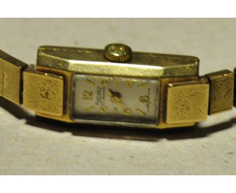 A ladies vintage Rotary 9ct gold wristwatch with rectangular dial