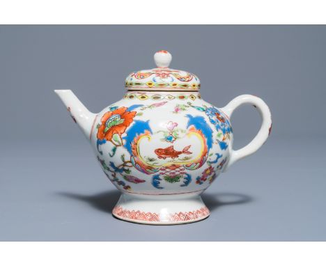 A Chinese famille rose 'Pompadour' teapot and cover, Qianlong     H.: 12,5 cm - L.: 16 cm         Condition reports and high 