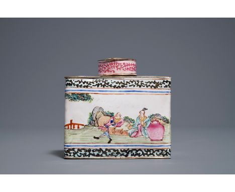 A Chinese Canton enamel tea caddy and cover, Qianlong     Dim.: 10 x 9,5 x 5 cm         Condition reports and high resolution