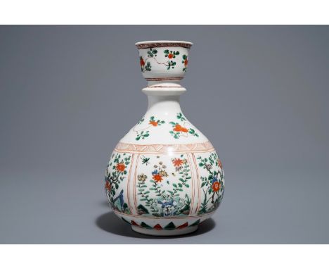 A Chinese famille verte huqqa base for the Islamic market, Kangxi     H.: 24 cm         Condition reports and high resolution