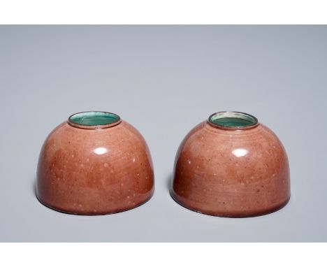 A pair of Chinese peachbloom-glazed brushwashers, Kangxi     H.: 4,5 cm - Dia.: 7 cm         Condition reports and high resol