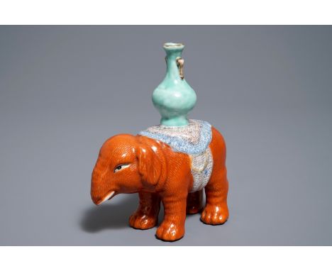 A Chinese famille rose elephant joss stick holder, 19th C.     H.: 17 cm - L.: 15 cm         Condition reports and high resol