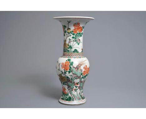 A Chinese famille verte yenyen vase with birds and flowers, Kangxi     H.: 47 cm         Condition reports and high resolutio