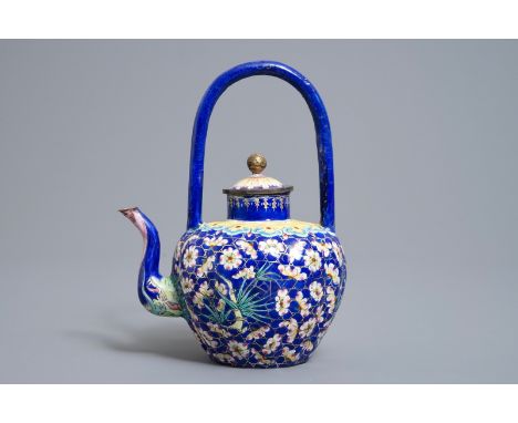 A Chinese Canton enamel teapot with floral design, 18/19th C.     H.: 17,5 cm - L.: 14 cm         Condition reports and high 