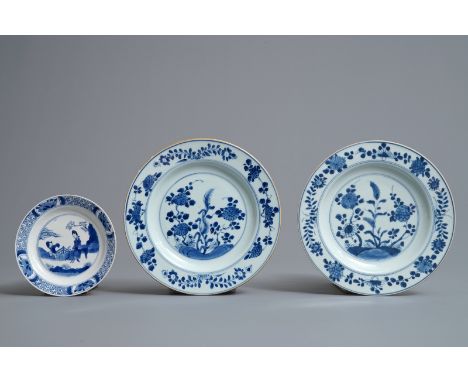 Three Chinese blue and white plates with Johanneum marks, ex-coll. August the Strong, Kangxi/Qianlong     Dia.: 22,5 cm (the 