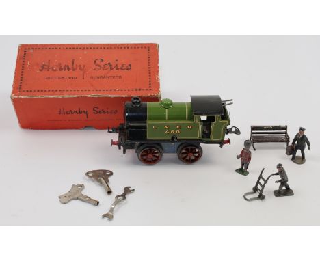 A Hornby O Gauge clockwork L456 No.1 Tank Locomotive, with green livery, marked LNER 460, in original box, together with vari