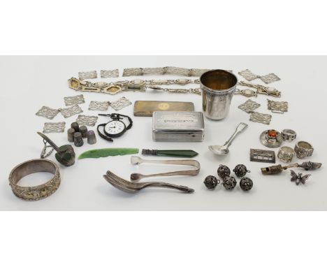 A group of silver and silver plate oddments, including: a German box, bearing the 800 German standard mark, of rectangular fo