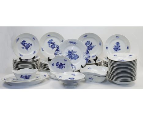 An extensive Royal Copenhagen dinner service, c.1923-29, green printed factory marks and blue underglaze triple line wave mar