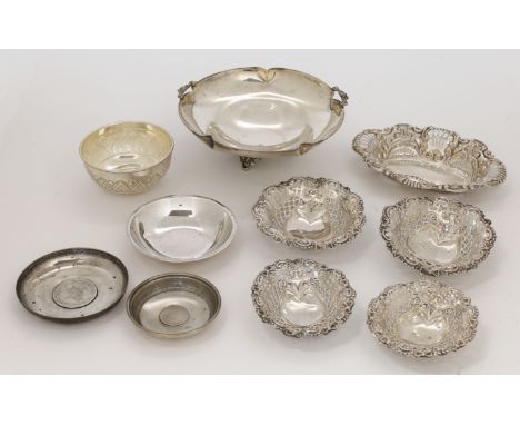 A group of silver dishes and bowl, comprising: a Victorian bon bon dish, Sheffield, 1898, John Henry Potter, of oval form, wi