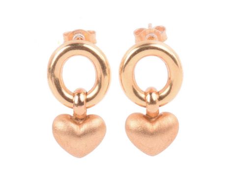 A pair of heart dangling earrings in 18ct yellow gold, each consisting of a hollow heart-shaped charm in Florentine finish, s