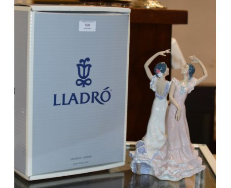 LLADRO PORCELAIN DOUBLE FIGURINE ORNAMENT "OLE", REG 010 05601, WITH ORIGINAL BOX     