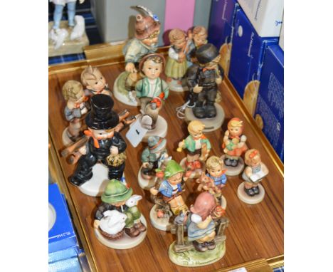 14 VARIOUS HUMMEL FIGURINE ORNAMENTS     