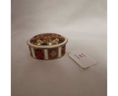 A Royal Crown Derby Imari pattern trinket pot