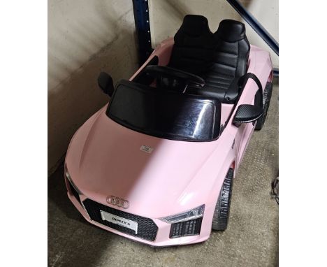 TOY AUDI CAR     