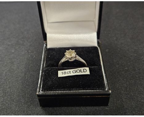 DIAMOND SOLITAIRE RING ON 18 WHITE CARAT GOLD SHANK, WEIGHT APPROX 2.4 GRAMS