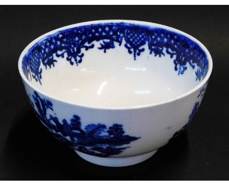A Worcester First Period blue and white porcelain tea bowl, chinoiserie decorated with two landscapes, The Argument pattern, 