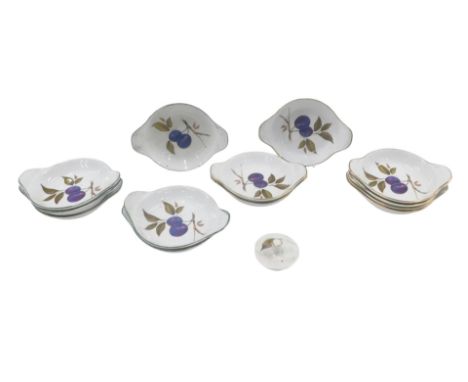 A quantity of Royal Worcester Evesham pattern dinner wares.