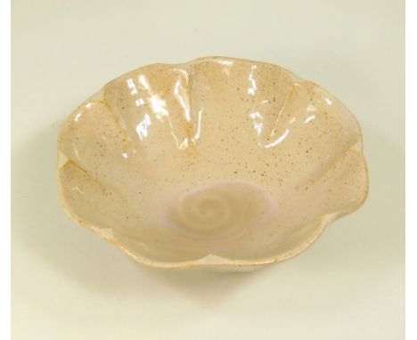 JEREMY LEACH A small petal form rimmed bowl. Personal &amp; Pottery marks. Diameter 13cm.