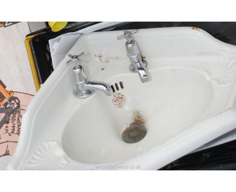 A corner basin 