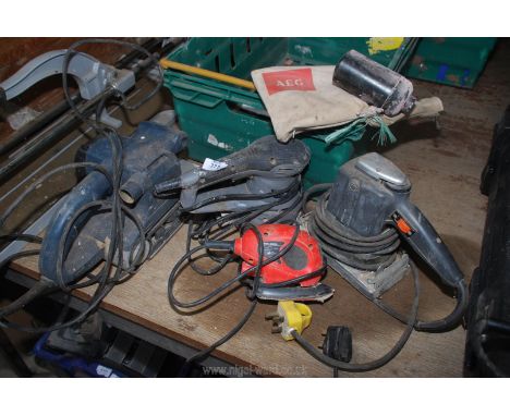A quantity of sanders to include AG belt sander, Titan electric sander, ELU sander, etc - (all in working order).
