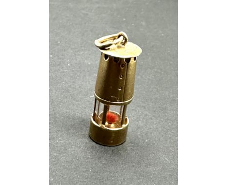 vintage 9ct gold miners lamp charm 2.3g 