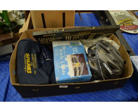 BOX CONTAINING A CYCLING HELMET, SET OF CHRISTMAS LIGHTS ETC