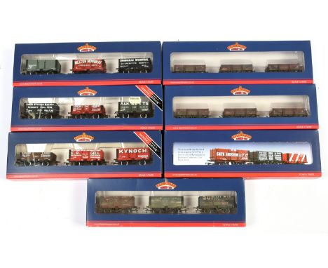 Bachmann 00 Gauge wagons packs each containing 3 wagons consisting of 33-079Z weathered China Clay wagons *2 produced for Inv