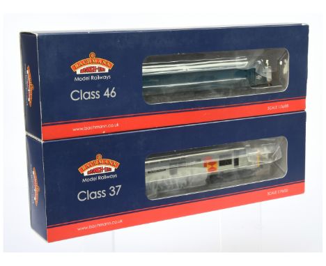 Bachmann 00 Gauge pair of Diesel Locomotives consisting of 32-703 class 46 in weathered Blue No.D186 and 32-384 class 37/4 Ra