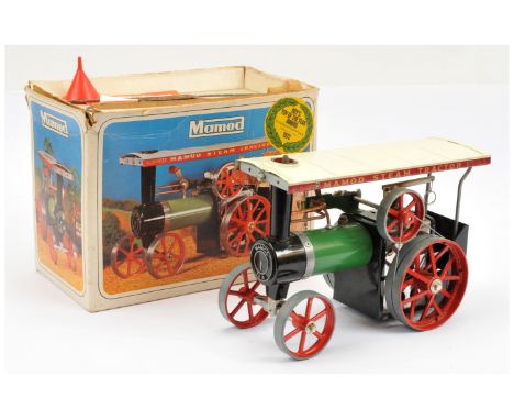 Mamod TE1A Steam Tractor boxed. Comes with operating handle, burner, plastic funnel &amp; Steam Engines leaflet, has been use
