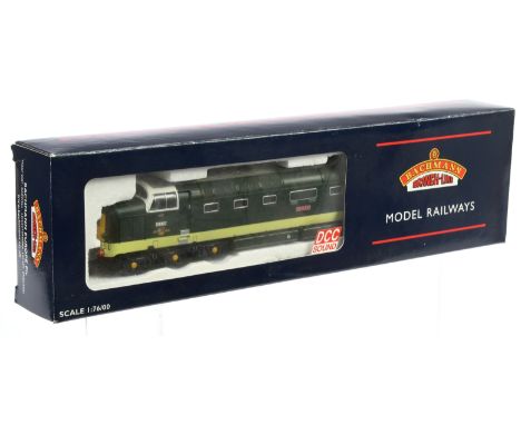 Bachmann OO 32-525DS BR Two Tone Green "Pinza" D9007 Class55, with DCC sound. Conditions: Near Mint in Excellent box.