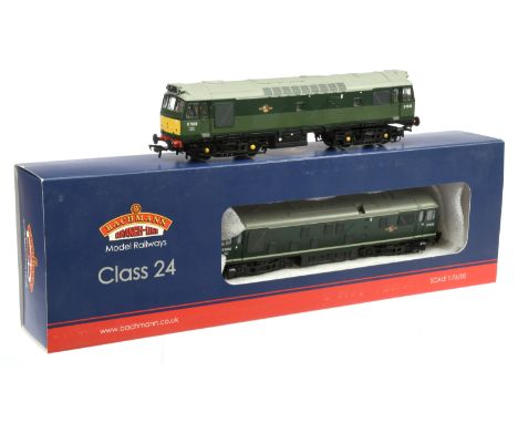 Bachmann OO Pair of BR Diesel Loco's. Comprising 32-401DS BR Green D7638 Class 25 (unboxed); 32-430A BR Green D5030 Class 24 
