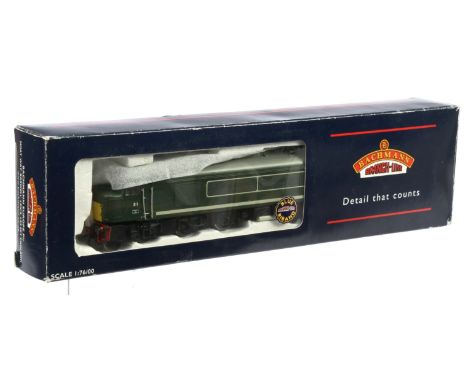 Bachmann OO BR Green D1 Class 44 "Scafell Pike", (1x coupling missing, some cab door hand rails damaged &amp; 2x glued in pos